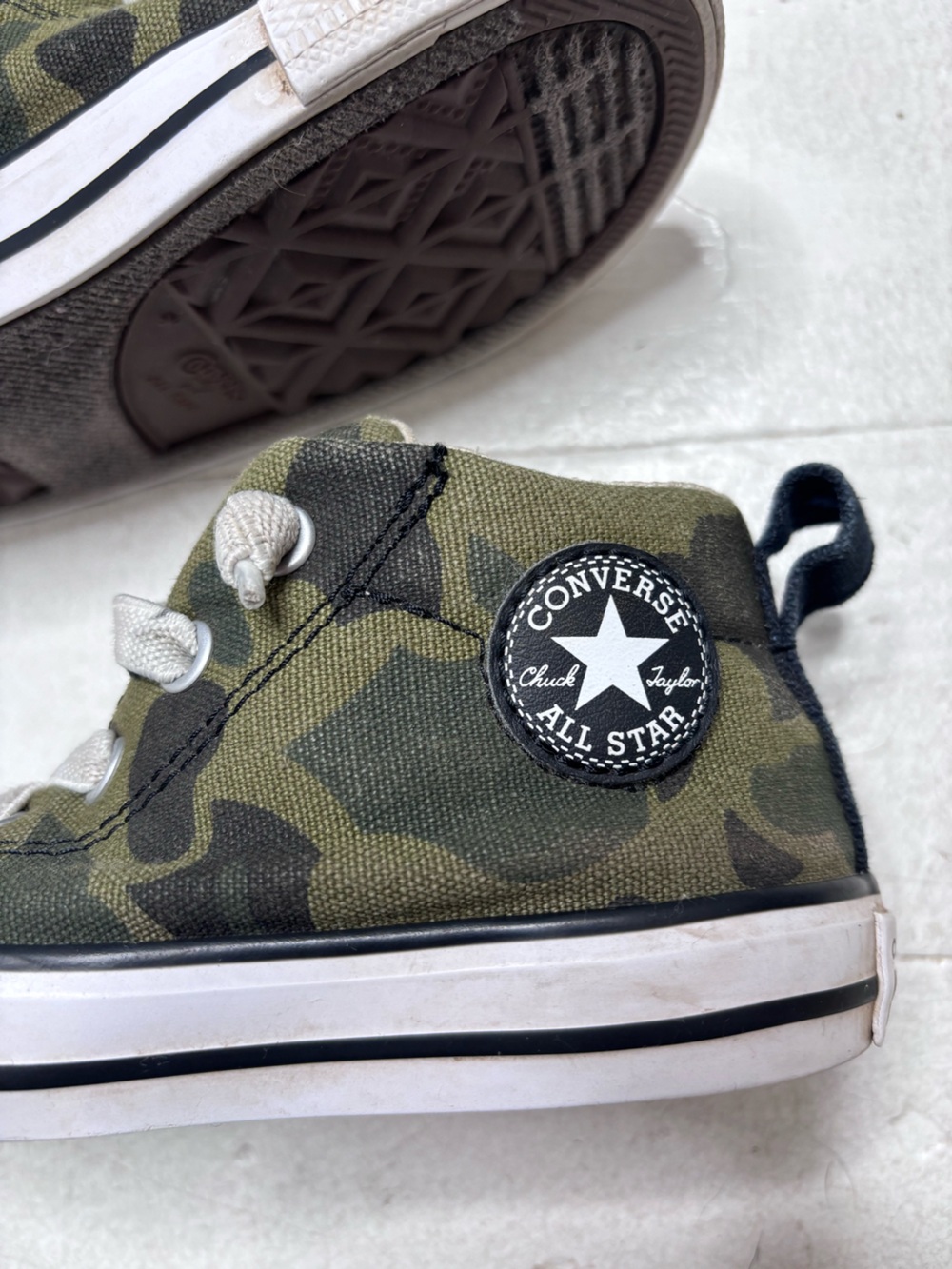 Converse Chuck Taylor Toddler All Stars High Top Camouflage Size 7 - Picture 2 of 9